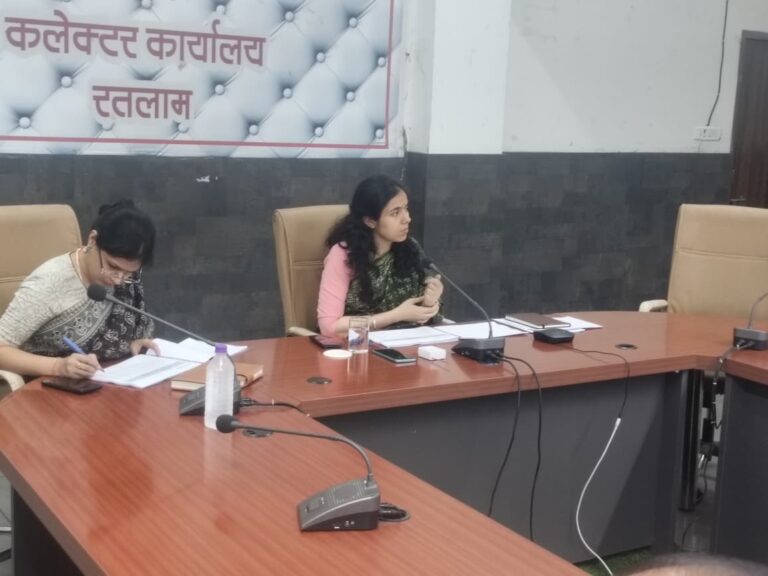 लोक सेवा गारंटी अधिनियम के तहत राजस्व अधिकारियों पर 77 हजार रुपये की शास्ति अधिरोपित