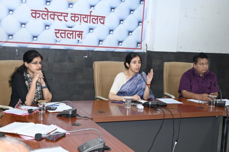 लोक सेवा गारंटी अधिनियम के तहत समयसीमा उल्लंघन पर दो राजस्व अधिकारियों पर ₹5,250 का अर्थदंड