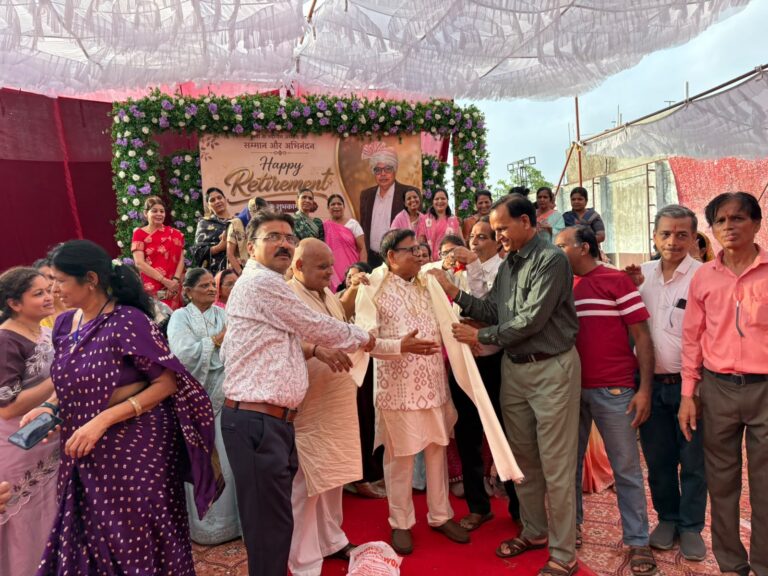 जैन श्री संघ द्वारा सेवानिवृत्ति पर वर्षीतप के तपस्वी डॉ. ज्ञानचंद मेहता का किया बहुमान