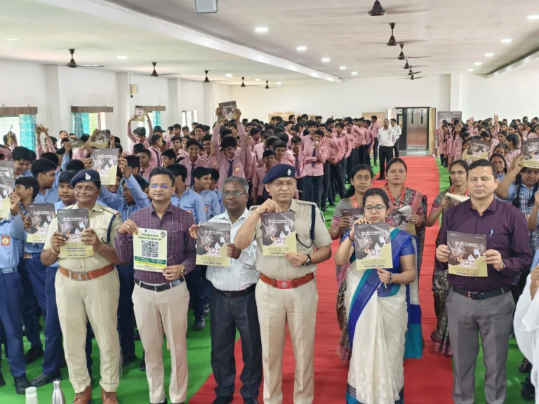 नशे से दूरी है ज़रूरी 2.0″ अभियान के छठे दिवस झाबुआ पुलिस का व्यापक जनजागरूकता अभियान जारी