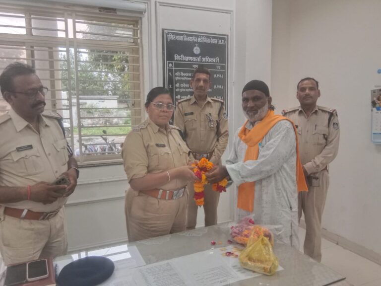 विजयगढ़ मंडी टीआई सुनीता कटारे के डीएसपी बनने पर दी शुभकामनाएं