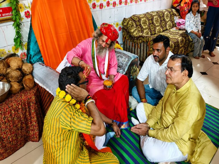 गरिमा और श्रद्धा से परिपूर्ण गुरु पूर्णिमा: कैबिनेट मंत्री नागर सिंह चौहान ने अलीराजपुर में किया गुरु पूजन और संत आशीर्वाद प्राप्त