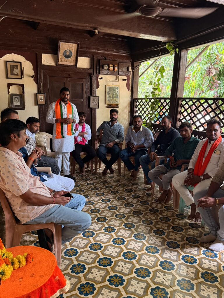 उमरकोट पहुचे भारतीय जनता पार्टी के युवा मोर्चा के जिला अध्यक्ष परमार लिया आशीर्वाद।