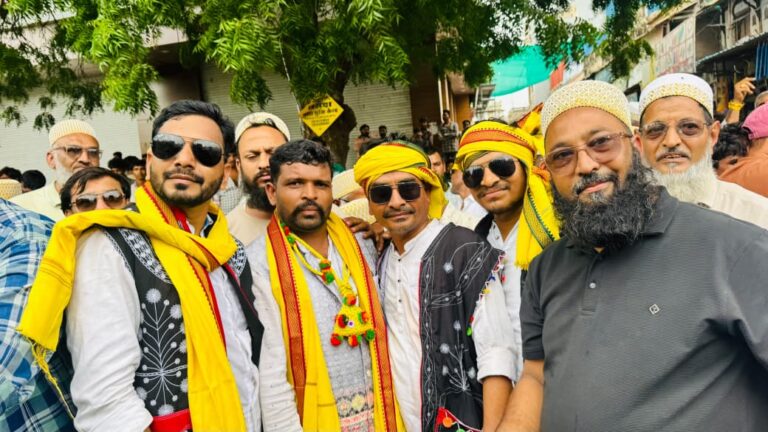 कुक्षी में धूमधाम से मनाया गया विश्व आदिवासी दिवस  आदिवासी संस्कृति, एकता और अधिकारों की गूंज से गूंजा कुक्षी नगर