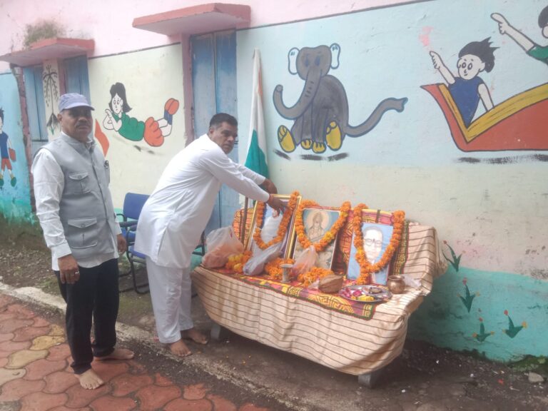 ग्राम रालामंडल के मिडिल स्कूल में हर्षोल्लास से मनाया गया स्वतंत्रता दिवस