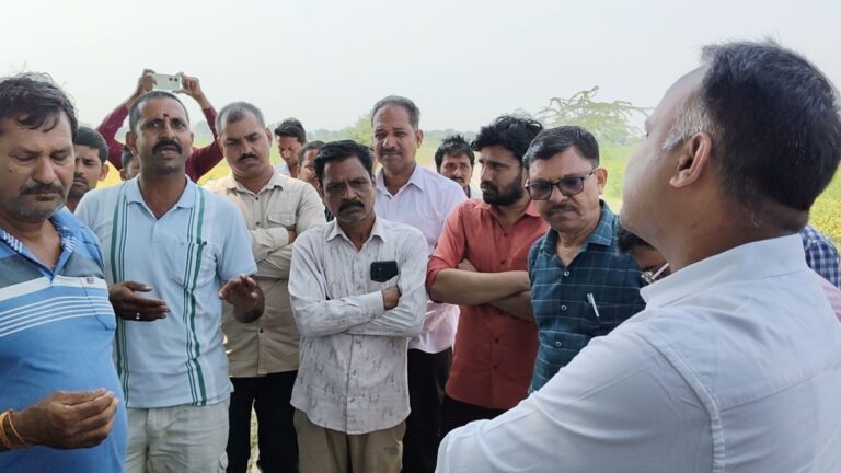 जावरा-उज्जैन ग्रीनफील्ड में मुआवजे को लेकर केरवासा के किसानों ने जताया विरोध  मुआवजे में भेदभाव का आरोप, मौके पर पहुंचे जावरा तहसीलदार